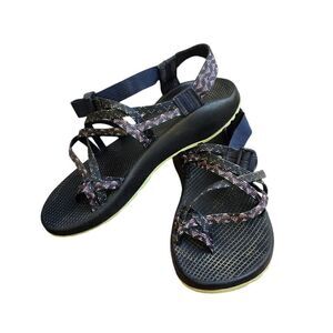 Chaco women's strappy blue and‎ pink sandals Size 9